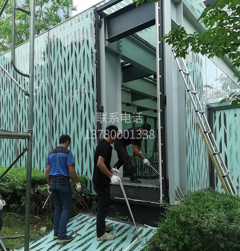 中央廣場外墻玻璃更換